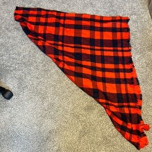 NWT Buckle Cozy Plaid Blanket Scarf